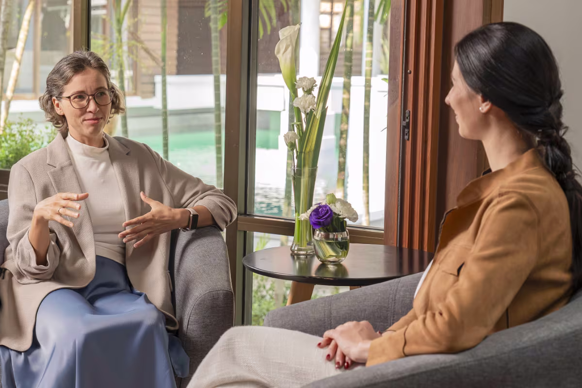 woman with therapist - Why Choose Us